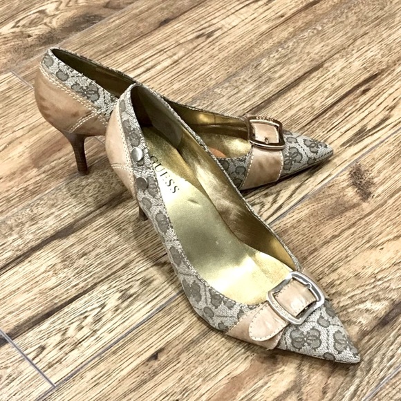 Stylish GUESS Shoes in Excellent Condition. Size: 7
Leather Sole - Picture 3 of 4